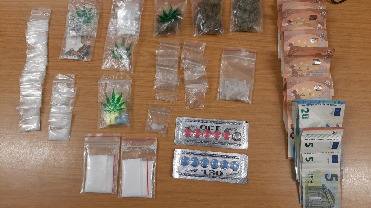 BPOLD-B: Mann mit Betäubungsmitteln im Gepäck festgenommen - Foto: presseportal.de