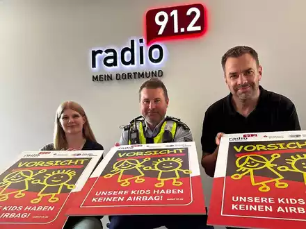 POL-DO: Plakativ Unfälle verhindern - helfen Sie mit! - Foto: presseportal.de