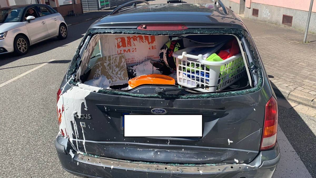 POL-IGB: Verkehrsunfallflucht mit gestohlenem Fahrzeug in Hassel - Foto: presseportal.de