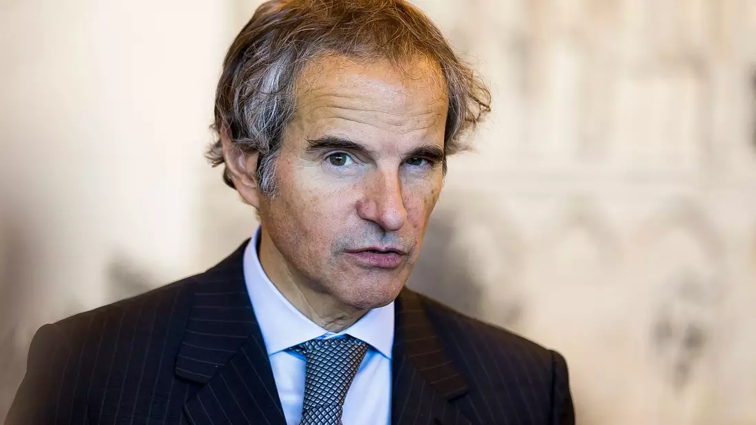 IAEA-Direktor Grossi mahnt die Kriegsparteien zur Vorsicht rund um das Atomkraftwerk Saporischja. (Archivbild) - Bild: Alexandr Podgorchuk/Rosatom State Atomic Energy Corporation/AP/dpa
