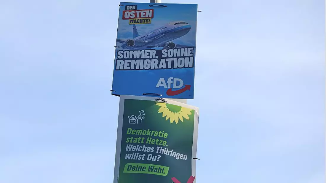 Wahlplakate von AfD und Grünen zur Landtagswahl in Thüringen (Archiv) - Bild: über dts Nachrichtenagentur