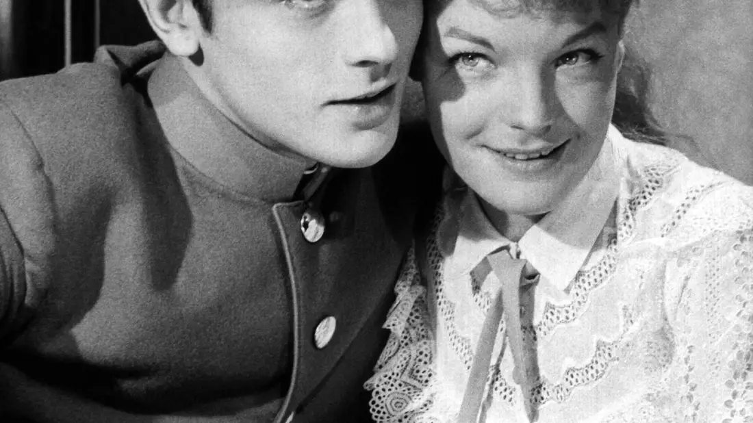 Romy Schneider wählte Delon für eine Filmrolle aus. - Bild: dpa