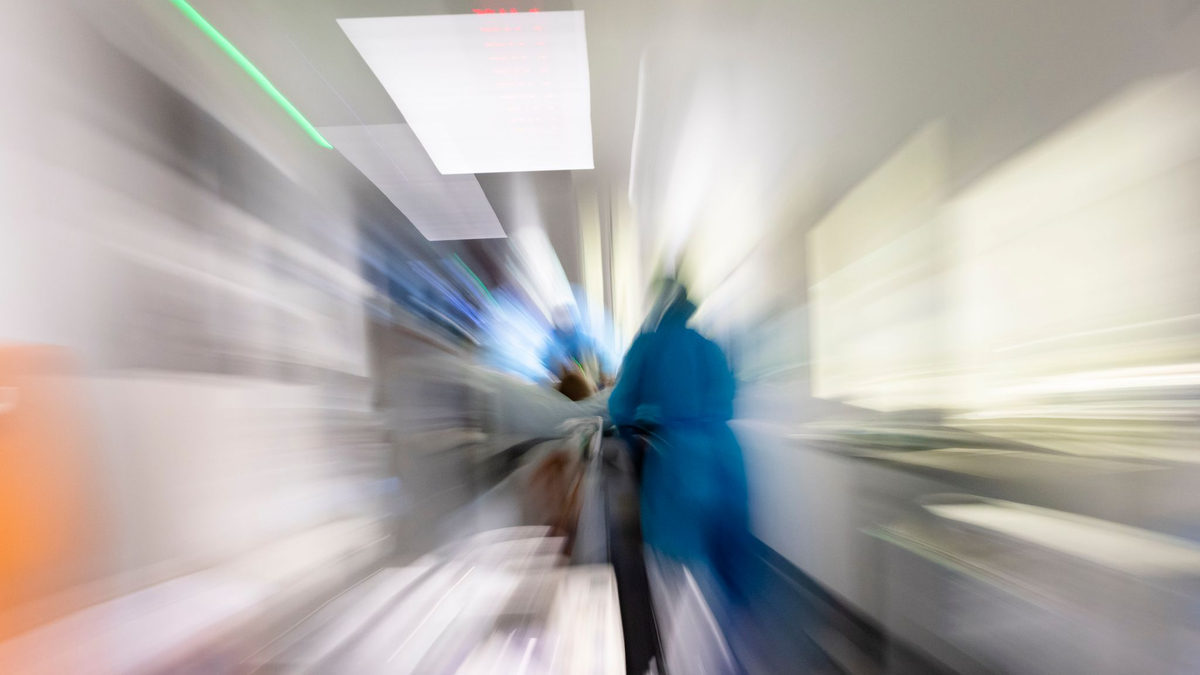 In Krankenhäusern arbeiten über die Feiertage viele Menschen. (Symbolbild) - Foto: Frank Molter/dpa