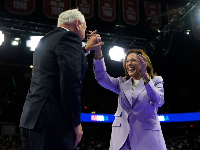 Auch Tim Walz wird einen großen Auftritt haben. (Archivbild) - Foto: Julia Nikhinson/AP/dpa