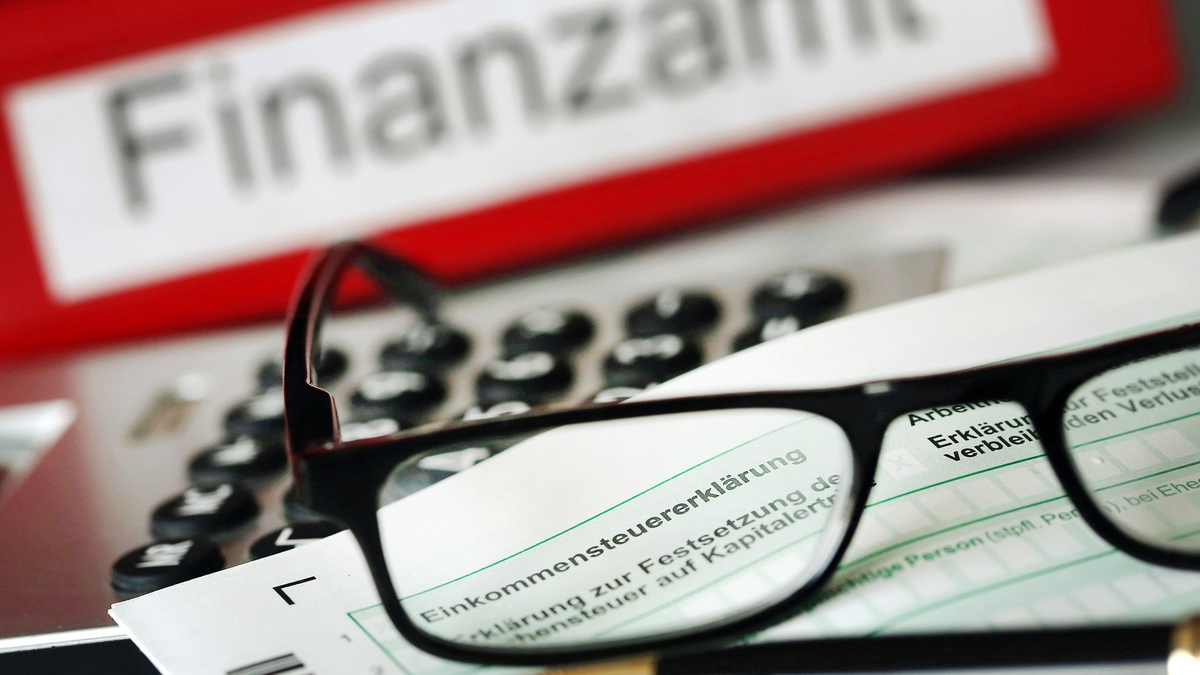 Steuergewerkschaft sieht in Bargeldgeschäften riesiges Betrugspotenzial - Foto: Oliver Berg/dpa