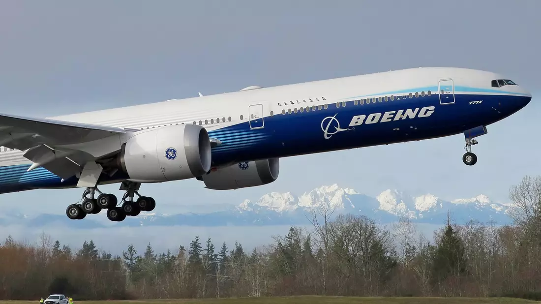 Die 777X ist als Nachfolgerin des bei Airlines populären Langstrecken-Modells Boeing 777 gedacht. (Archivbild) - Bild: Ted S. Warren/AP/dpa