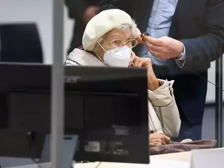 Der BGH hat die Verurteilung einer früheren KZ-Sekretärin wegen Beihilfe zum Massenmord bestätigt. (Foto:Archiv) - Foto: Christian Charisius/dpa