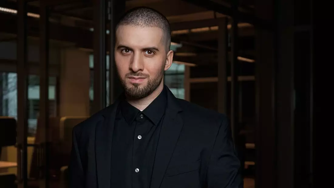 Marktdominanz & Omnipräsenz: Jousef Murad von APEX Consulting stellt Strategien vor, um sich in einem Red Ocean durchzusetzen - Bild: presseportal.de