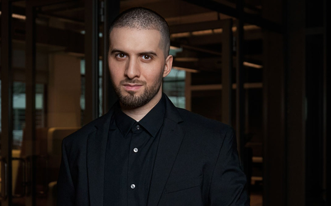 Marktdominanz & Omnipräsenz: Jousef Murad von APEX Consulting stellt Strategien vor, um sich in einem Red Ocean durchzusetzen - Foto: presseportal.de