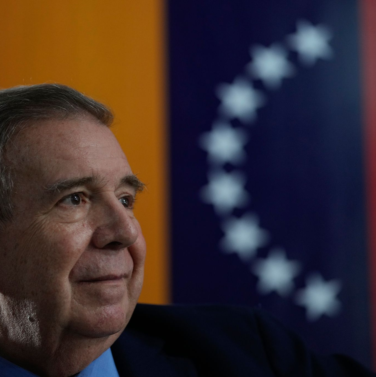 Oppositionskandidat Edmundo González hat sein Heimatland verlassen. (Archivbild) - Foto: Ariana Cubillos/AP/dpa