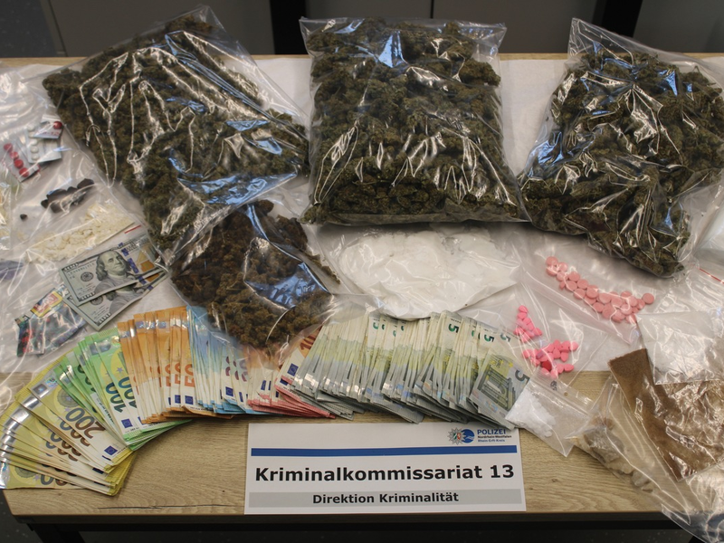 POL-REK: 240820-3: Drogen und Bargeld bei Wohnungsdurchsuchung sichergestellt - Foto: presseportal.de