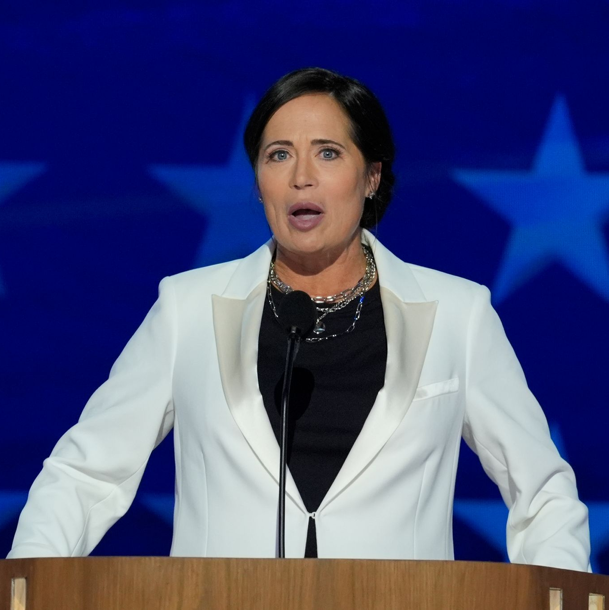 Hope und Gus Walz unterstützen ihren Vater.  - Foto: J. Scott Applewhite/AP/dpa