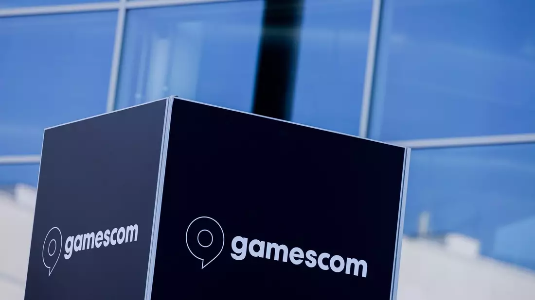 Das Logo der Gamescom steht an einem Eingang der Kölner Messe. - Bild: Rolf Vennenbernd/dpa