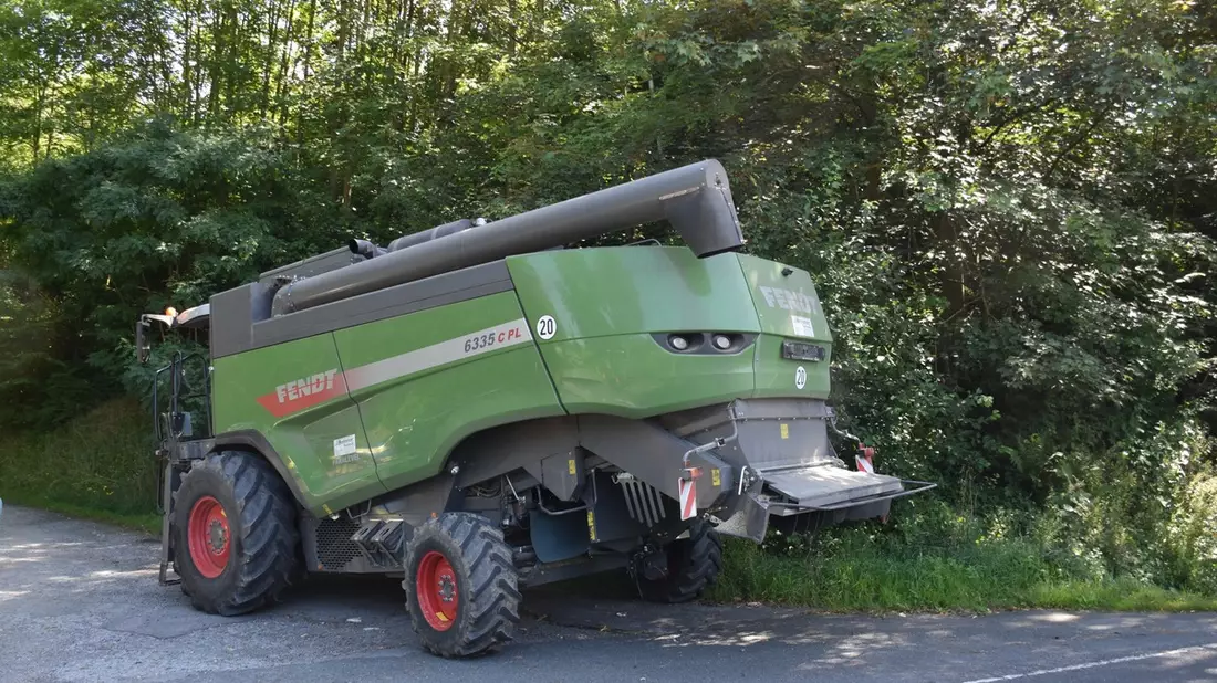 POL-HM: Zeugen nach Unfall im Begegnungsverkehr gesucht - Bild: presseportal.de