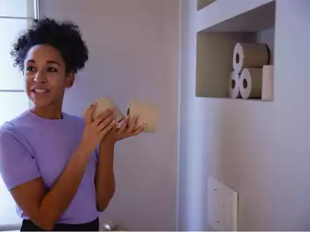 Tag des Toilettenpapiers: Hygienepapierhersteller WEPA setzt Zeichen mit nachhaltigem Toilettenpapier in Trendfarbe Beige - Foto: presseportal.de
