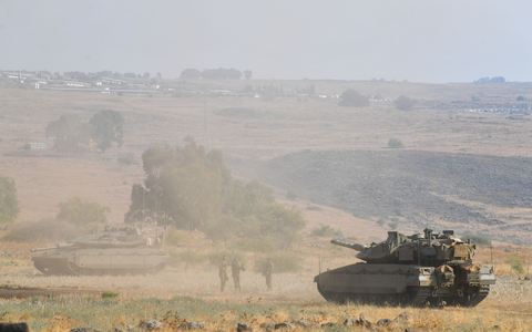 Ein israelischer Panzer nahe der Grenze zum Libanon (Archivbild) - Foto: Gil Eliyahu/JINI/XinHua/dpa