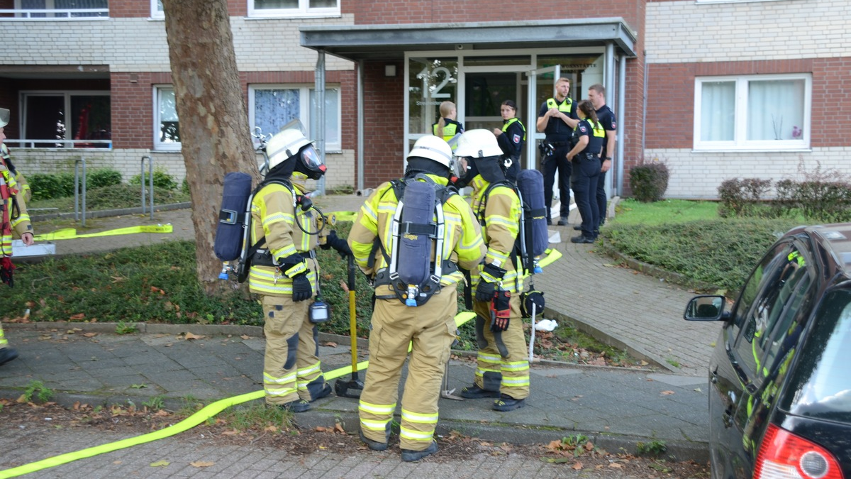 POL-STD: Feuer in Stader Hochhaus - Brand auf Balkon schnell gelöscht - Foto: presseportal.de