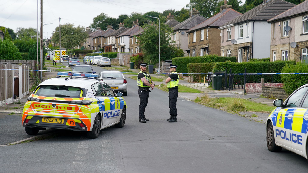 Ein schwer verletzter Mann steht unter Mordverdacht. - Foto: Peter Byrne/PA Wire/dpa