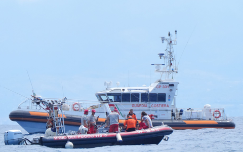 Italienische Rettungskräfte haben nach vier Tagen Suche nun auch den Leichnam der 18 Jahre alten Tochter des britischen Milliardärs Mike Lynch geborgen. - Foto: Jonathan Brady/PA Wire/dpa