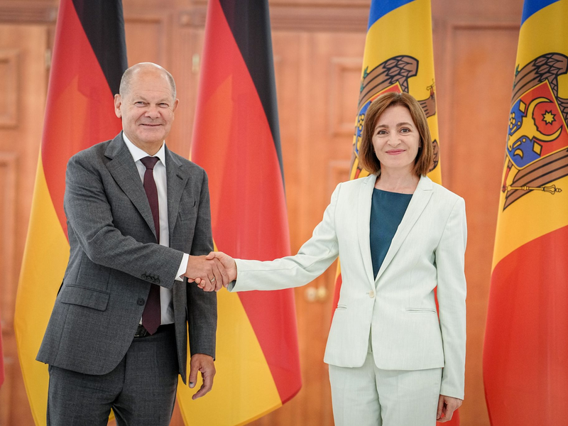 Moldau wirft Moskau Destabilisierungs- und Desinformationskampagnen vor. Scholz sicherte dem Land mit Blick darauf Solidarität zu.  - Foto: Kay Nietfeld/dpa