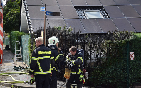FW-MK: Brennende Hecke in Sümmern - Foto: presseportal.de