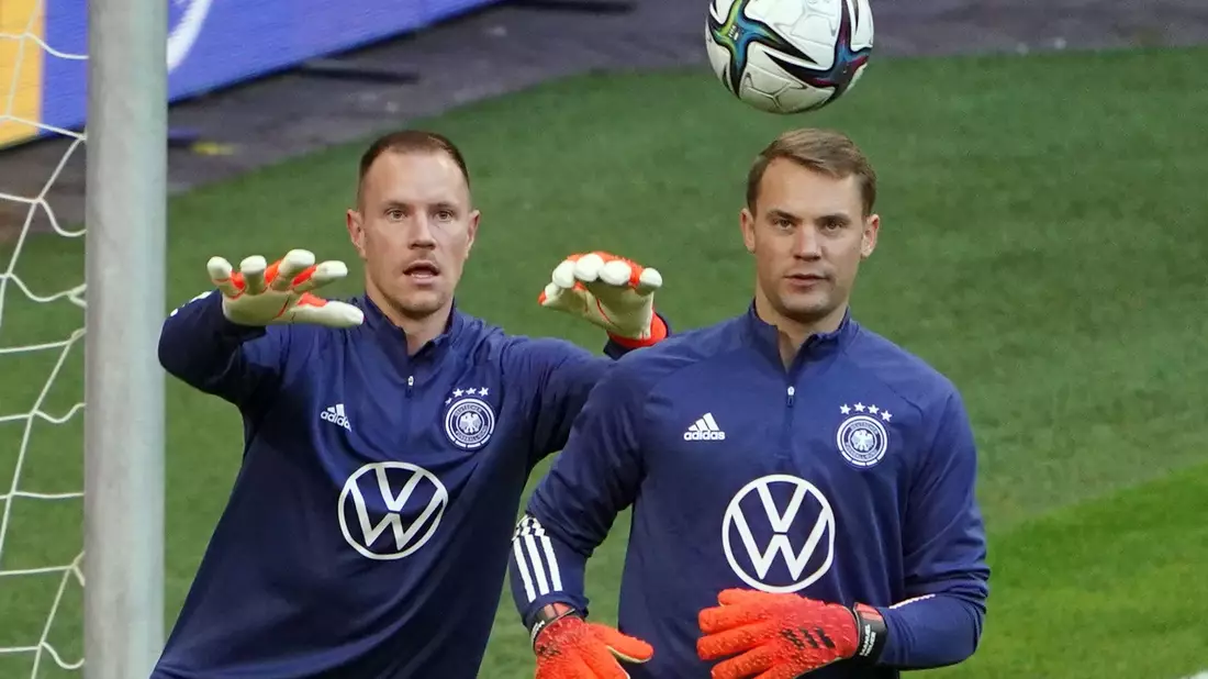 Kann Marc-André ter Stegen (l) Manuel Neuer als Nummer eins im DFB-Tor beerben? - Bild: Marcus Brandt/dpa