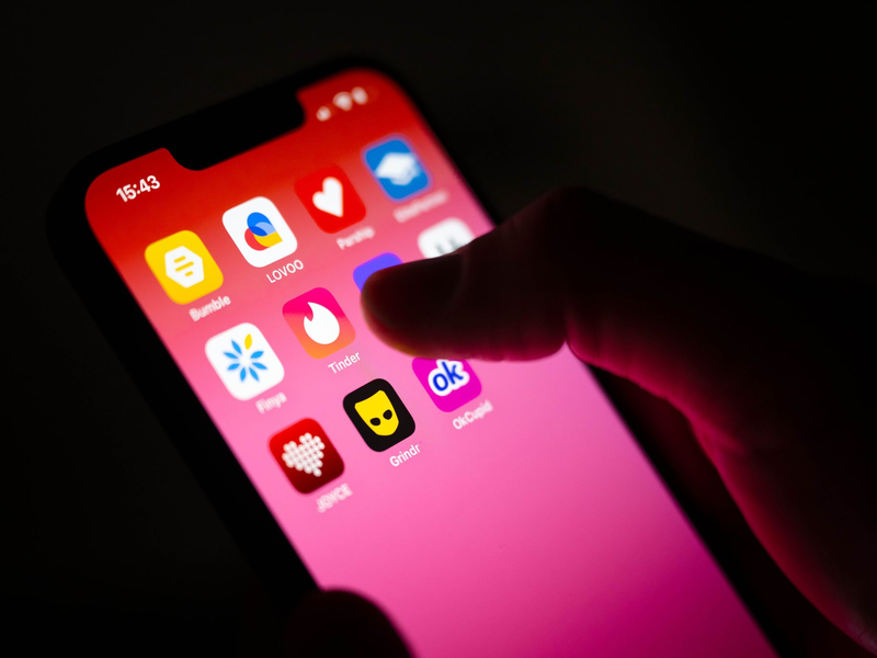 Dating-Apps gibt es viele - doch ob sie auch wirklich ihren Zweck erfüllen, wird oft angezweifelt. (Archivbild) - Foto: Sina Schuldt/dpa