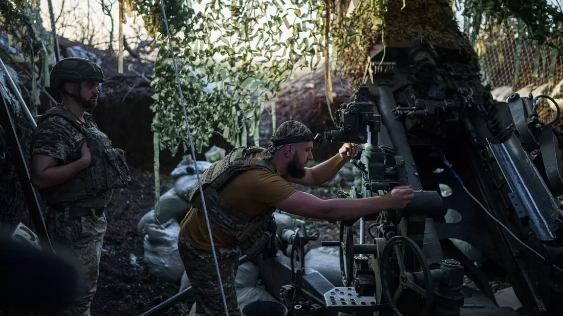 Um den Donbass toben weiter schwere Kämpfe. - Bild: Evgeniy Maloletka/AP/dpa