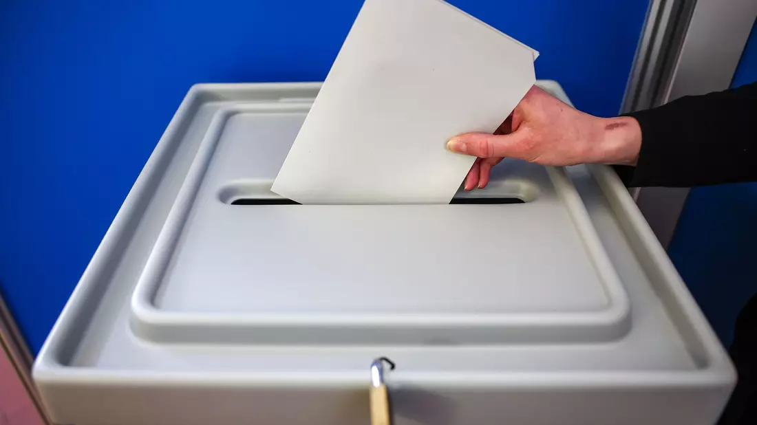 In Sachsen, Thüringen und Brandenburg werden demnächst die Landtage neu gewählt. (Symbolfoto) - Bild: Jan Woitas/dpa