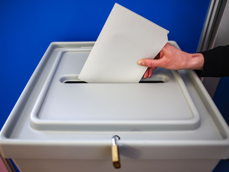 In Sachsen, Thüringen und Brandenburg werden demnächst die Landtage neu gewählt. (Symbolfoto) - Foto: Jan Woitas/dpa