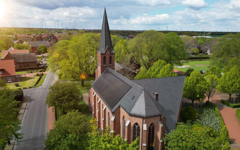 Wiege des Naturstein-Welterbes liegt in Mayen - Traditionelle Schieferdeckarten international ausgezeichnet - Klassik trifft Zukunft - Wo der meiste Schiefer herkommt - Foto: presseportal.de