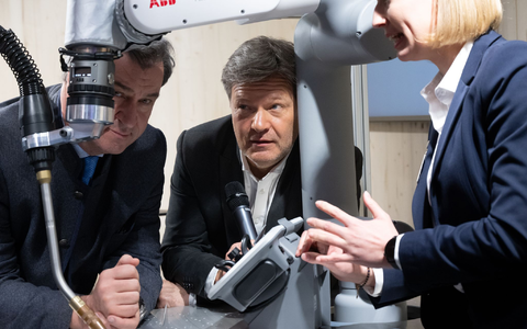 CSU-Chef Markus Söder kann sich eine schwarz-grüne Bundesregierung nicht vorstellen - und begründet das auch mit Robert Habecks Arbeit als Wirtschaftsminister. (Archivbild) - Foto: Sven Hoppe/dpa