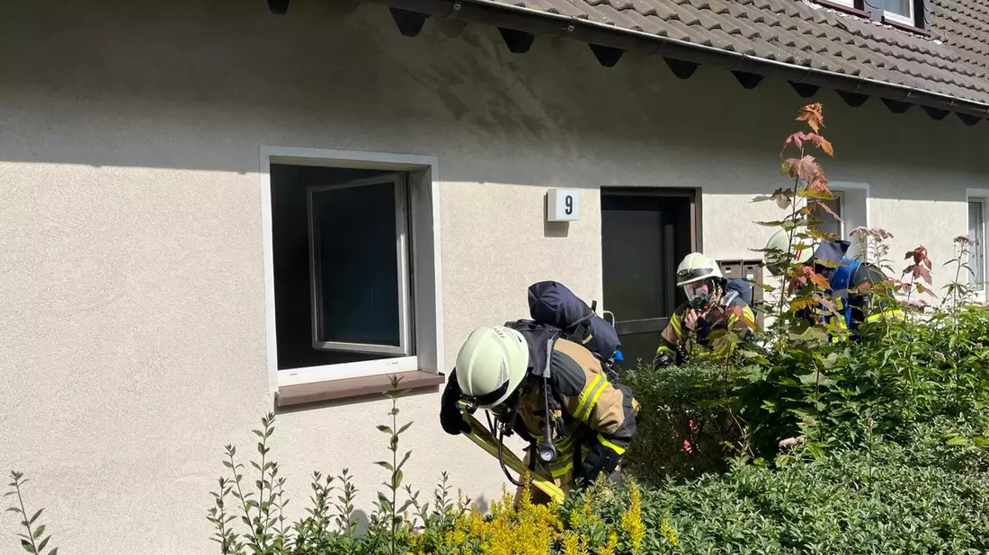 FW-PL: Feuerwehr rettet Bewohner aus verqualmter Wohnung - Bild: presseportal.de