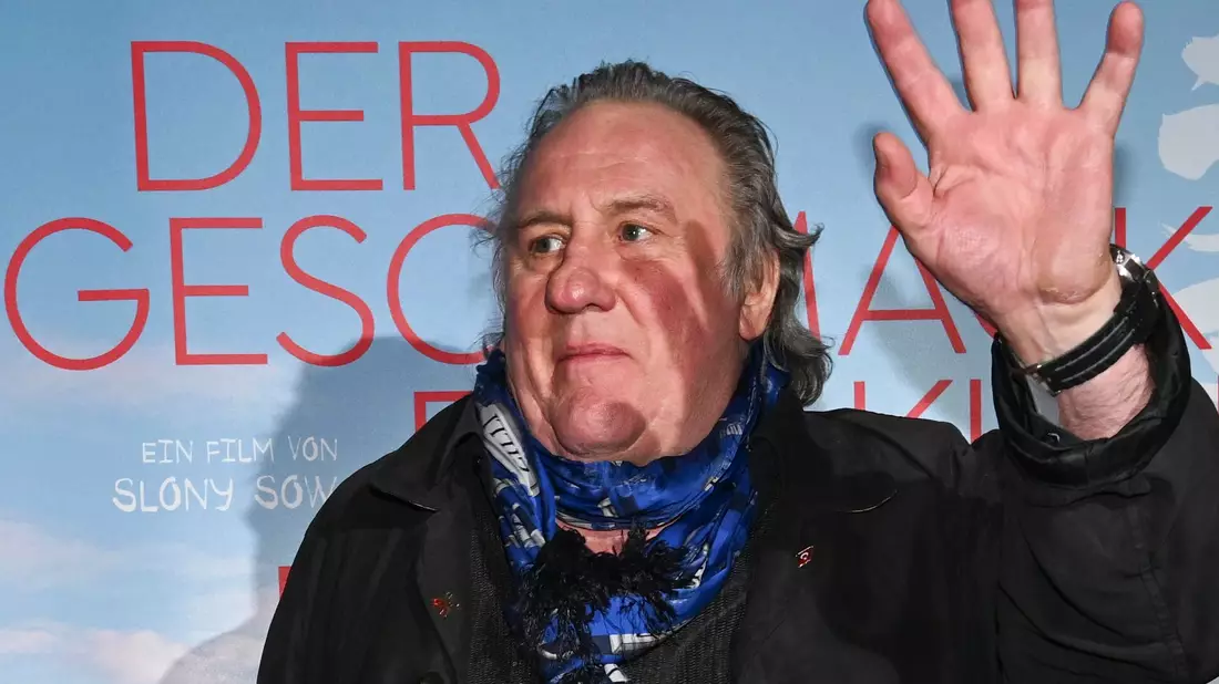 Gérard Depardieu bestreitet die Vorwürfe (Archivbild). - Bild: Jens Kalaene/dpa