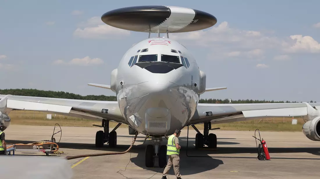 Auf dem Stützpunkt sind Awacs-Aufklärungsflugzeuge stationiert.  - Bild: David Young/dpa