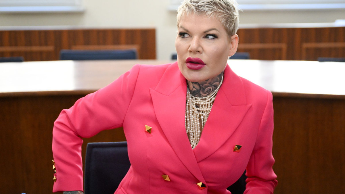 Schlagersängerin Melanie Müller steht vor Gericht - nun wird das Urteil erwartet. (Archivbild) - Foto: Hendrik Schmidt/dpa