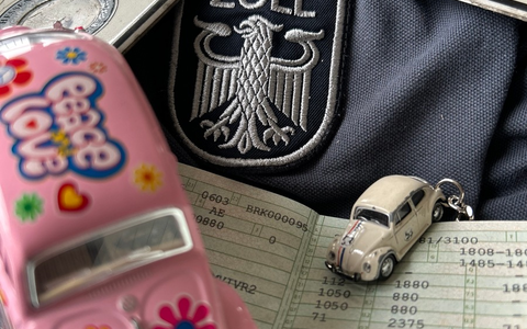 HZA-GI: Ein etwas anderes JubilÀum Zehn Jahre Kraftfahrzeugsteuer bei der Zollverwaltung und was 517 Aktenmeter damit zu tun haben - Foto: presseportal.de HZA-GI: Ein etwas anderes JubilÀum Zehn Jahre Kraftfahrzeugsteuer bei der Zollverwaltung und was 517 Aktenmeter damit zu tun haben - Foto: presseportal.de