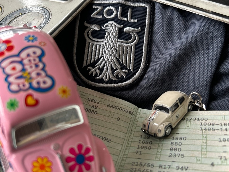 HZA-GI: Ein etwas anderes Jubiläum Zehn Jahre Kraftfahrzeugsteuer bei der Zollverwaltung und was 517 Aktenmeter damit zu tun haben - Foto: presseportal.de