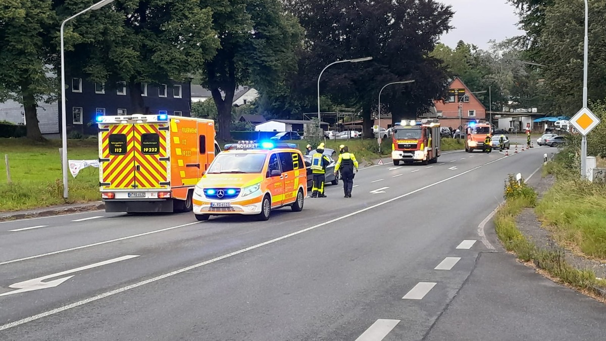FW-EN: Verkehrsunfall Hattinger Str. / Gevelsberger Str. - Foto: presseportal.de