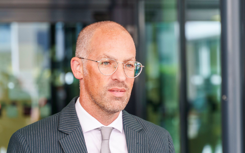 Im August soll ein 54 Jahre alter Mann einen 27-Jährigen mitten im Hauptbahnhof getötet haben. (Archivbild) - Foto: Andreas Arnold/dpa