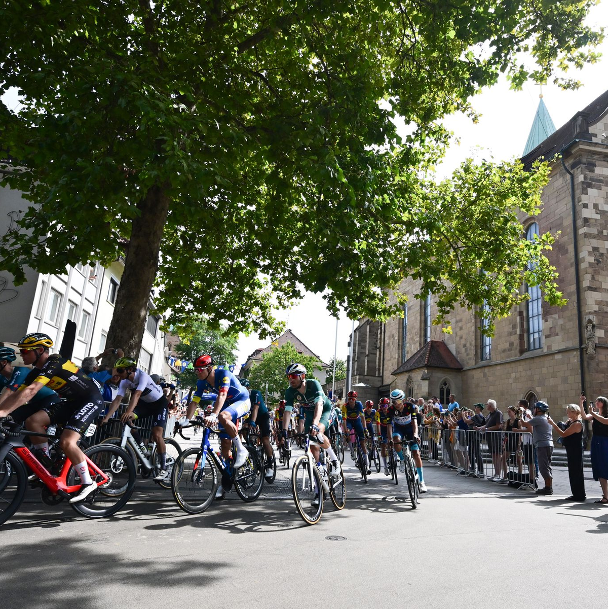 Der Däne Mads Pedersen gewinnt die Deutschland Tour. - Foto: Bernd Weißbrod/dpa