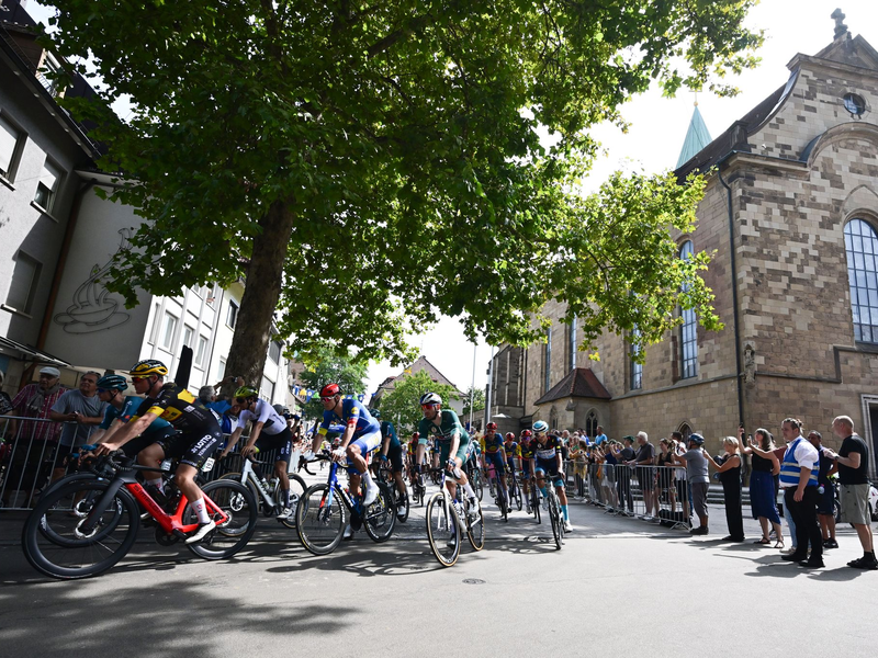 Mads Pedersen gewinnt die Gesamtwertung der Deutschland Tour. - Foto: Bernd Weißbrod/dpa