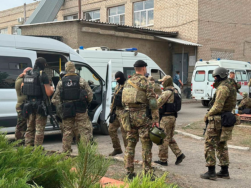 Bei dem Gefangenenaufstand kam es zu mehreren Toten und Verletzten. - Foto: Uncredited/Russian Rosguardia (National Guard) Telegram Channel/AP/dpa