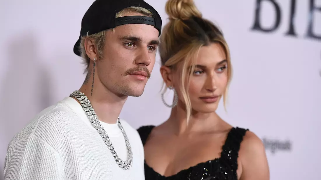 Justin Bieber und Hailey Bieber haben ein Baby bekommen. (Archivbild) - Bild: Jordan Strauss/Invision/AP/dpa