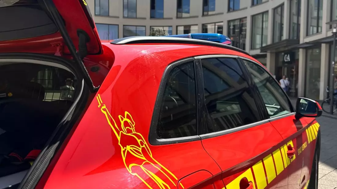 FW-DT: Feuer 2 - Kurzschluss in Elektroleitung - Bild: presseportal.de
