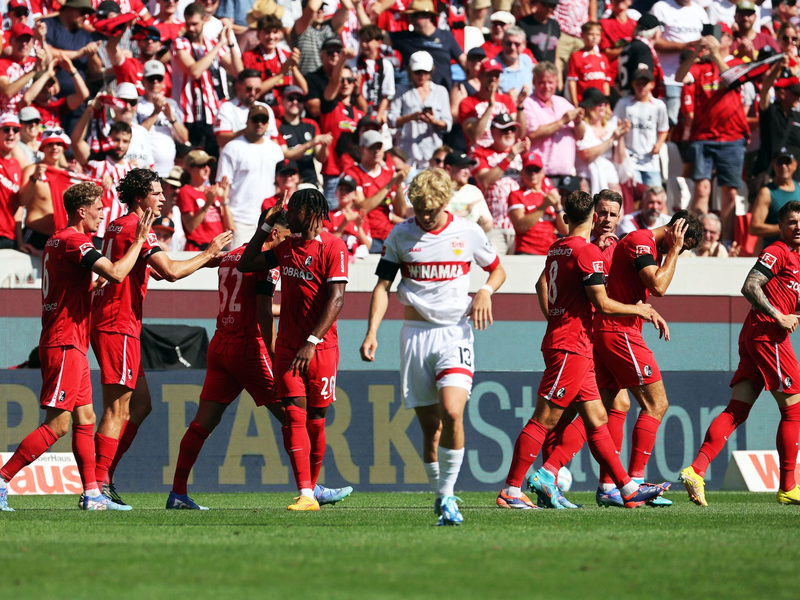 Bundesliga-Premiere geglückt: Freiburgs neuer Chefcoach Julian Schuster. - Foto: Philipp von Ditfurth/dpa
