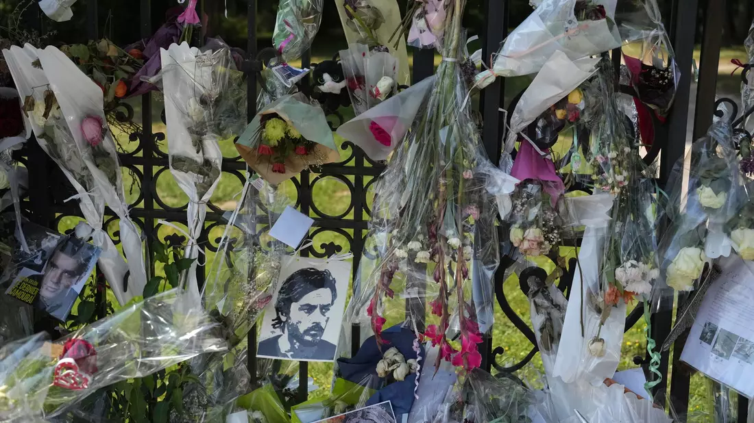 Delon hatte mehrfach gesagt, dass er keine nationale Hommage wolle. - Bild: Thibault Camus/AP/dpa