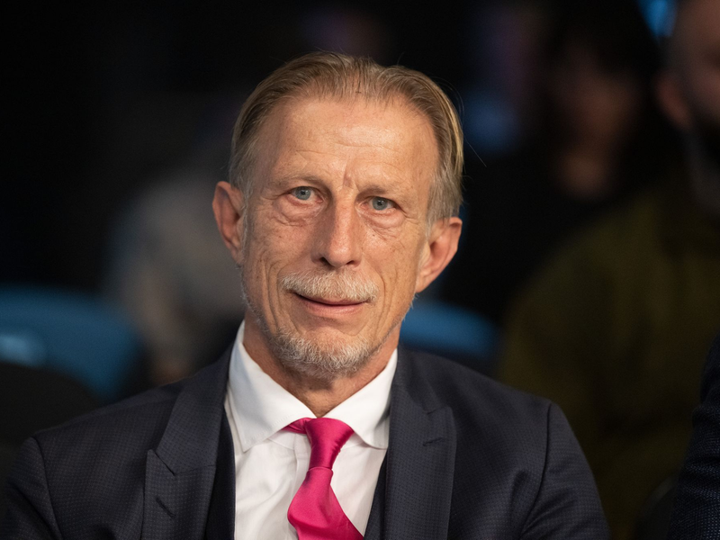 Die Bundesliga nimmt Abschied von Christoph Daum. - Foto: Bernd Thissen/dpa