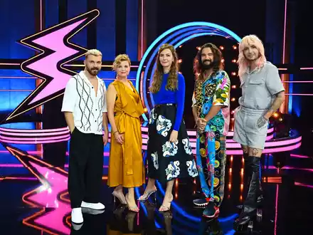 Edin Hasanovic Annette Frier Katrin Bauerfeind Tom Kaulitz Bill Kaulitz Die Superduper Show - Foto: Joyn/Willi Weber, presseportal.de