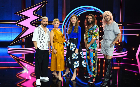 Edin Hasanovic Annette Frier Katrin Bauerfeind Tom Kaulitz Bill Kaulitz Die Superduper Show - Foto: Joyn/Willi Weber, presseportal.de Edin Hasanovic Annette Frier Katrin Bauerfeind Tom Kaulitz Bill Kaulitz Die Superduper Show - Foto: Joyn/Willi Weber, presseportal.de